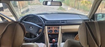 очки зрение: Mercedes-Benz E-Class: 1988 г., 2.6 л, Механика, Бензин, Седан