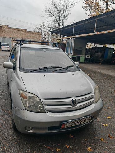 Toyota: Toyota ist: 2002 г., 1.3 л, Автомат, Бензин, Хэтчбэк