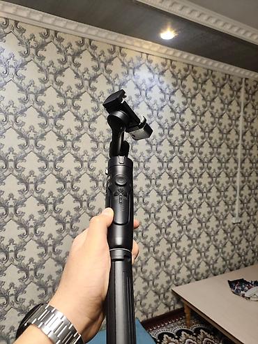 Другие аксессуары для фото/видео: Трёхосевой стабилизатор для смартфона с собственной экшн‑камерой в — 7