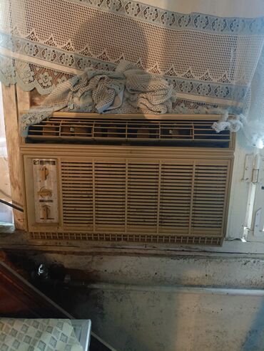 kondisioner temizlenmesi: Kondisioner İşlənmiş, 20-25 kv. m