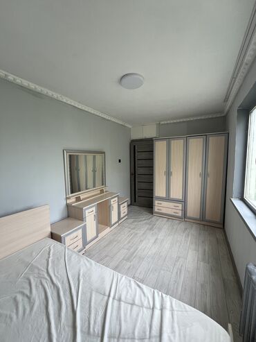 4 комнатную квартиру: 2 комнаты, 45 м², 104 серия, 3 этаж, Евроремонт