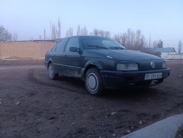 Volkswagen: Volkswagen Passat: 1990 г., 1.8 л, Механика, Газ, Седан