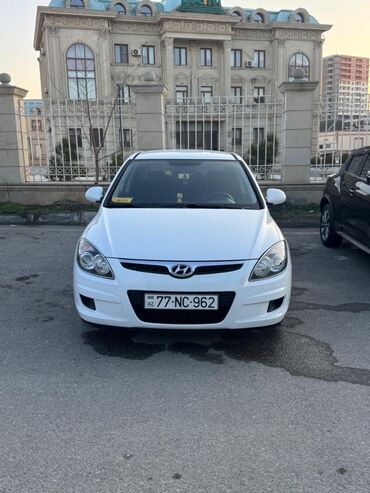 Hyundai: Hyundai i30: 1.4 l | 2010 il