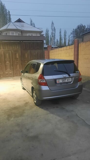 Honda: Honda Fit: 2003 г., 1.3 л, Вариатор, Бензин, Хэтчбэк