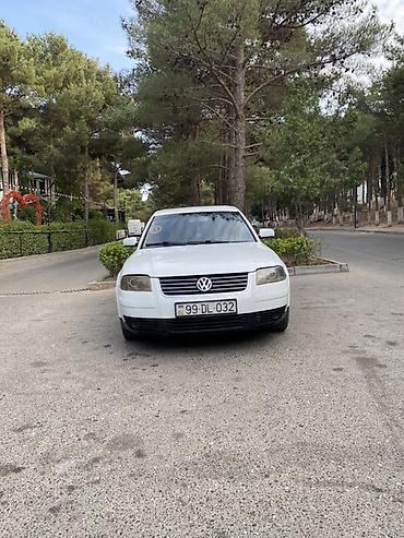 hot wheels f1: Volkswagen Passat: 2 l | 2001 il Sedan — 3