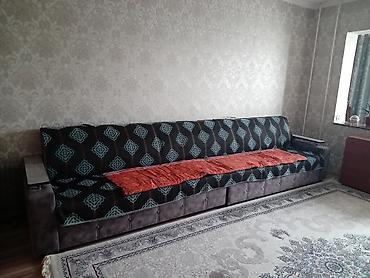 Гарнитуры для зала: Длинный диван с подлокотниками + стенка-гостиная (модульная) Диван: - — 1