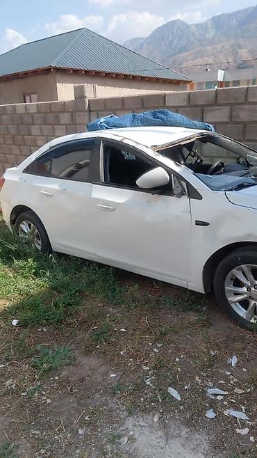 Продажа авто: Chevrolet Cruze: 2013 г., 1.8 л, Механика, Бензин, Седан — 5