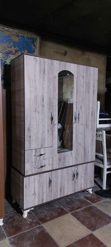 Dolablar: Yeni, Açılan, 3 qapılı Düz dolab, Dolab-asılqan, Azərbaycan — 18