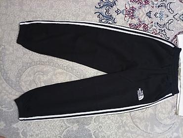 фейс: Спортивный костюм The North Face (логотип на груди), бело‑черный — 6