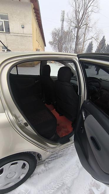 Toyota: Toyota Vitz: 2003 г., 1.3 л, Вариатор, Бензин, Хэтчбэк — 3