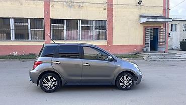 радиато: Toyota Ist: 2004 г., 1.4 л, Автомат, Бензин, Хэтчбэк — 4