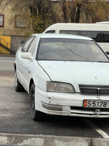 камре: Toyota Camry: 1995 г., 1.8 л, Автомат, Бензин