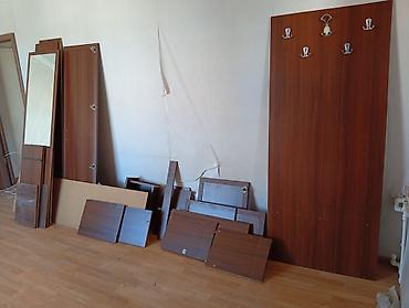 paltar dolabi islenmis: Dəhliz mebeli normal vəziyyətdədir. Sökülüb bütün hissələri şrupları — 4