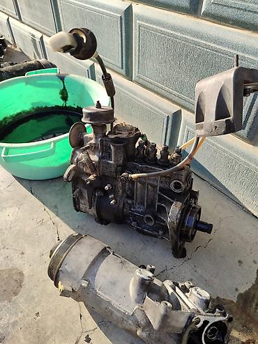 Другие детали кузова: Панель задняя/рамка проёма багажника с посадочным местом под замок + — 37