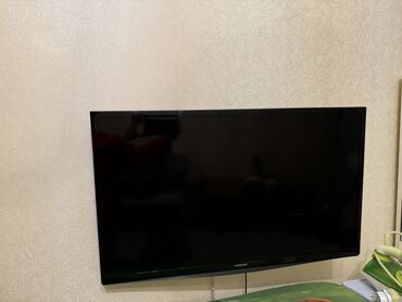 samsung 82 ekran televizor qiymeti: İşlənmiş Televizor Samsung 82" Ünvandan götürmə