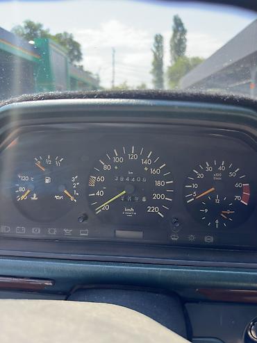 124: Mercedes-Benz W124: 1990 г., 2.3 л, Механика, Бензин, Седан — 10