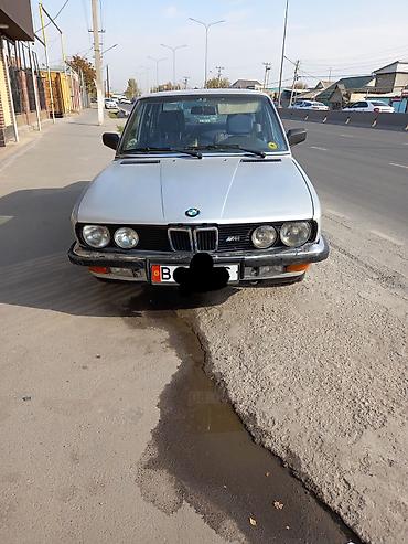 gac aion v plus 2022: BMW 5 series: 1985 г., 1.8 л, Механика, Бензин, Седан — 1