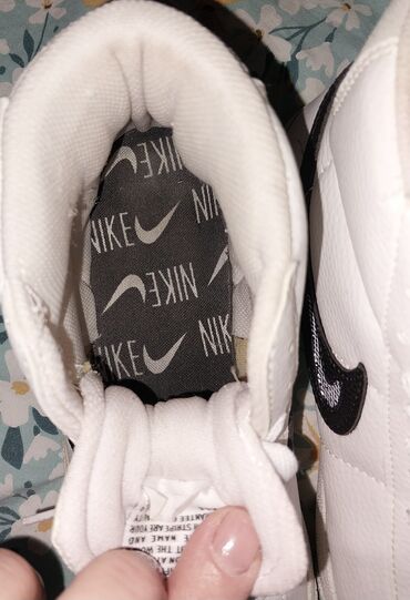 Women's Sneakers and athletic shoes: Ölçü: 39, rəng - Ağ, İşlənmiş — 9