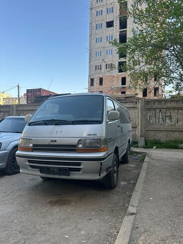 минивэн тойота 7 мест левый руль цена: Toyota Hiace: 1992 г., Автомат, Дизель, Минивэн