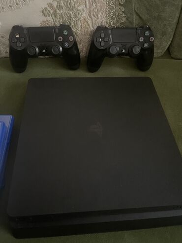 playstation 4 в бишкеке: PlayStation 4 slim 500gb в хорошем состоянии не арендованная не шумит
