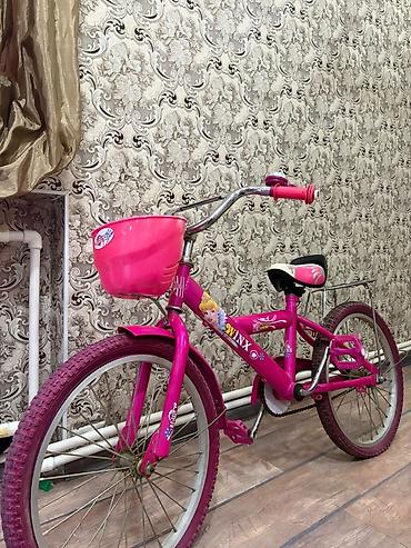 Velosipedlər: Uşaq velosipedi – Winx temalı, parlaq çəhrayı rəng. Xüsusiyyətlər: - — 1