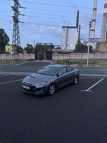 Hyundai: Hyundai Elantra: 2019 г., 2 л, Автомат, Бензин, Седан — 3