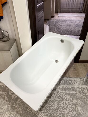 мебель для ванной: Ванна Прямоугольная, Б/у