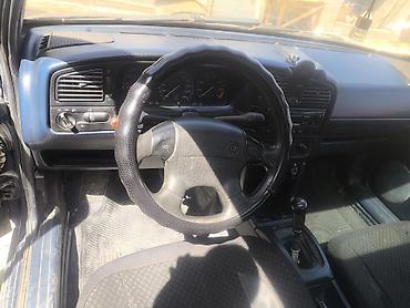 Продажа авто: Volkswagen Passat: 1994 г., 2 л, Механика, Бензин, Седан — 8
