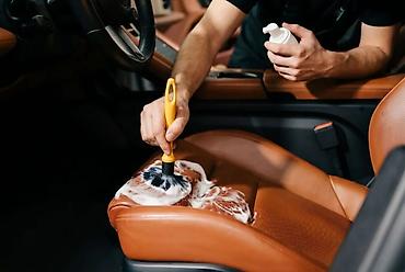 химчистка салона: Профессиональная химчистка салона автомобиля - Глубокая очистка — 1