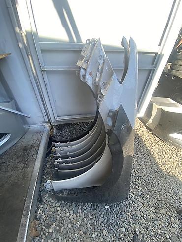 Автозапчасти: Передние и задние кузовные детали для автомобилей Toyota/Lexus — 3