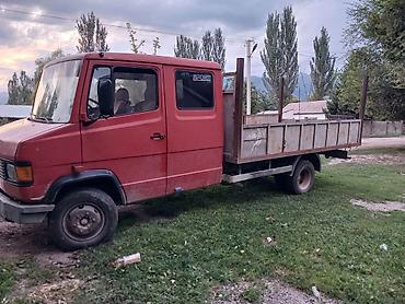 хово тх 7v: Грузовой автомобиль Mercedes-Benz с удлинённой двухрядной кабиной и — 1