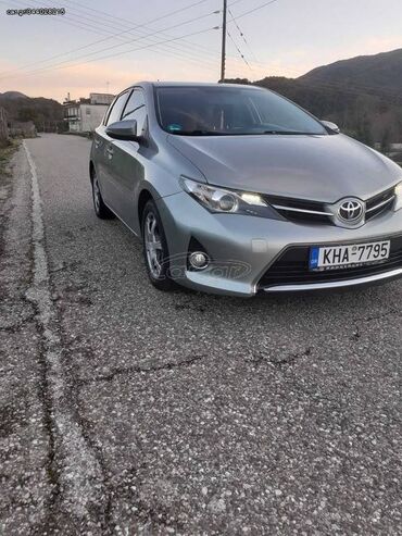 Toyota: Toyota Auris: 1.4 l. | 2013 έ. Λιμουζίνα — 22