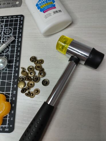 Другое: Набор по работе по коже в наборе есть пробойники разные заклепник — 8