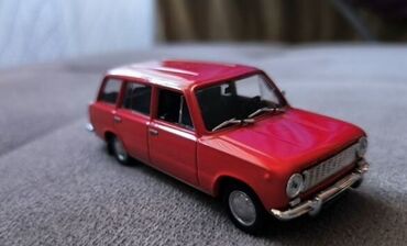 ваза для цветов: 1991 il, 1:43, Dəmir, Ünvandan götürmə