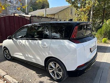 chery indis: FAW Besturn B50: 2022 г., Автомат, Электромобиль, Минивэн — 4
