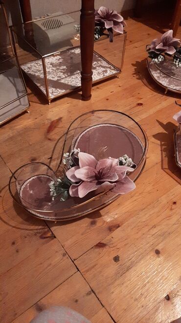 Digər dəstlər və servizlər: 16 ededdir 700 alinib 500 e satilir kim alsa taksiyle unvana — 4