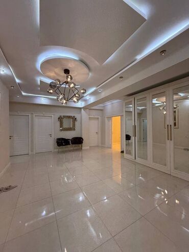 Yeni tikili: 3 otaqlı, Yeni tikili, 192 kv. m — 1