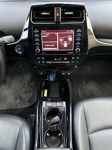 prius: Toyota Prius: 2021 г., 1.8 л, Автомат, Гибрид, Лифтбек — 10