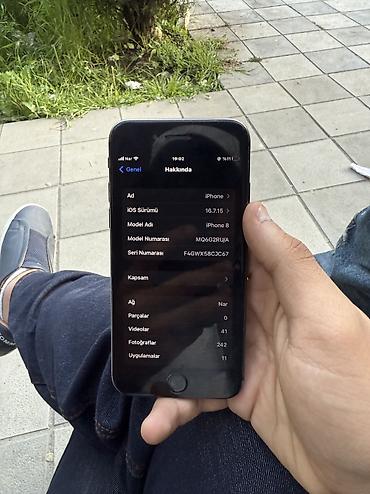 iphone 8 plus qiymetleri: IPhone 8, 64 GB, Qara, Qırıq, Barmaq izi, Simsiz şarj — 9