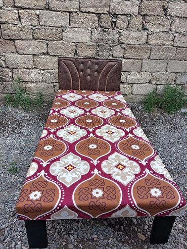 Çarpayılar: Təzə çarpayılar. 1 nəfərlik çarpayılar 60 manat. 2 nəfərlik taxt 110 — 5