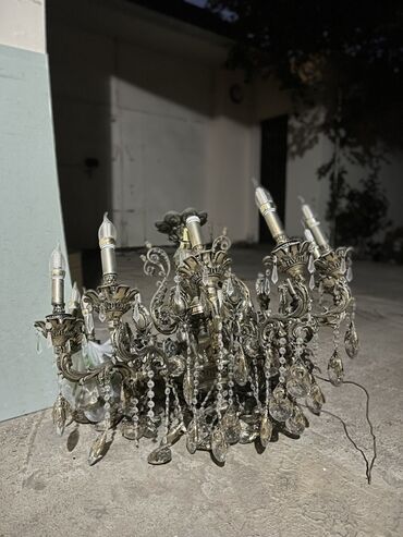 listlər: Çılçıraq, 10 və daha çox lampa, Metal