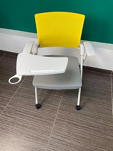 table study: 🍋 Складной стул с откидным столиком 555, легкое и компактное, идеально — 3