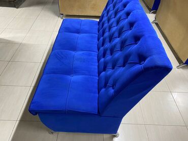 синий диван и 2 кресла: Прямой диван, цвет - Синий, Б/у