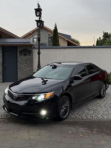 Toyota Camry: 2014 г., 2.5 л, Автомат, Бензин, Седан at lalafo.kg Toyota Camry: 2014 г., 2.5 л, Автомат, Бензин, Седан