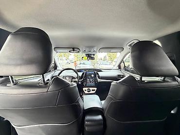 prius plus: Toyota Prius: 2018 г., Гибрид, Хэтчбэк — 9