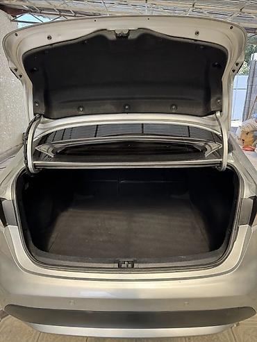 8: Toyota Levin: 2020 г., 1.8 л, Автомат, Гибрид, Седан — 6