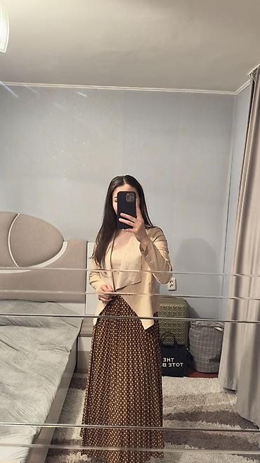 Другая женская одежда: Женская одежда — подборка базовых вещей - Юбка макси: легкая — 25