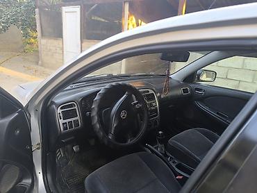 скутер токмок: Toyota Avensis: 2001 г., 1.8 л, Кол менен иштөөчү, Бензин, Седан — 4