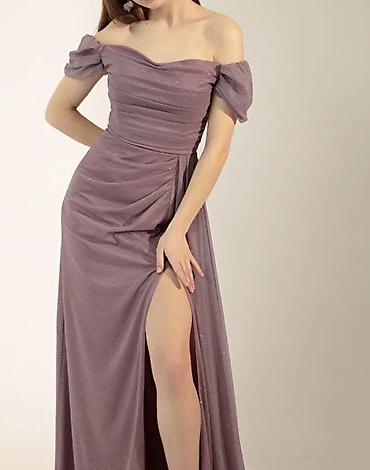 Mauve/bənövşəyi çalarda, parıltılı toxumalı uzun gecə/libas. - Model