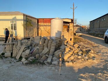 İnşaat betonu: Beton bloklar müxtəlif tikinti və abadlıq layihələri üçün istifadə